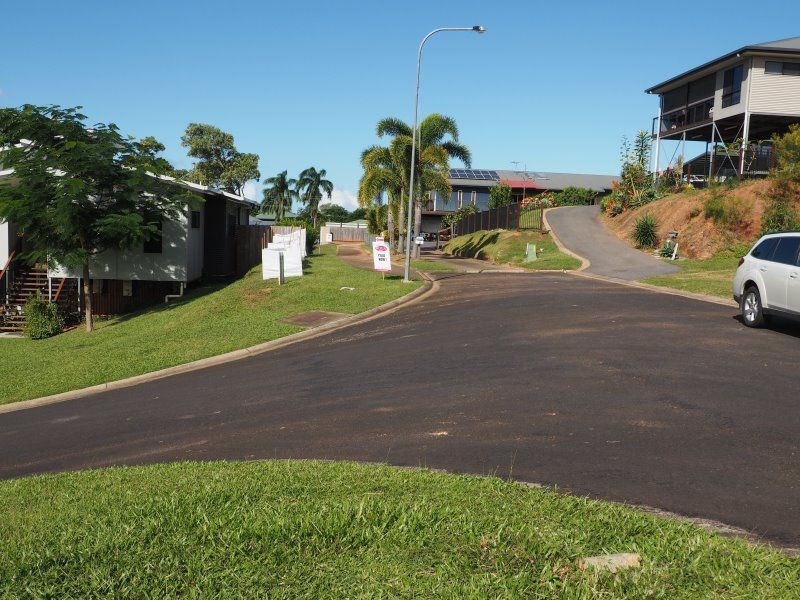 8 Riverside Terrace, South Mission Beach QLD 4852