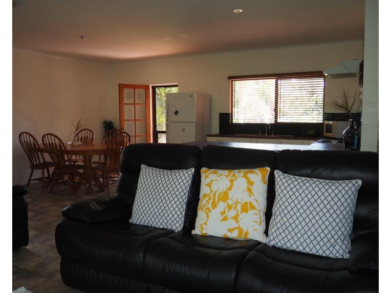 12 Casuarina Crescent, Mission Beach QLD 4852