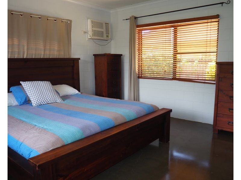12 Casuarina Crescent, Mission Beach QLD 4852