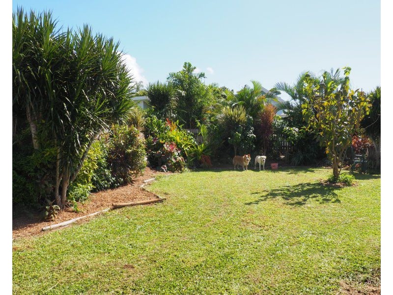 12 Casuarina Crescent, Mission Beach QLD 4852