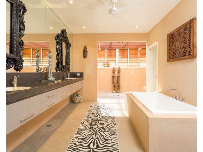 3/2 Coonanglebah Close, Mission Beach QLD 4852