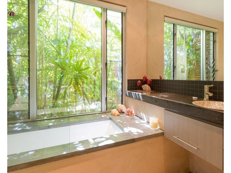 3/2 Coonanglebah Close, Mission Beach QLD 4852