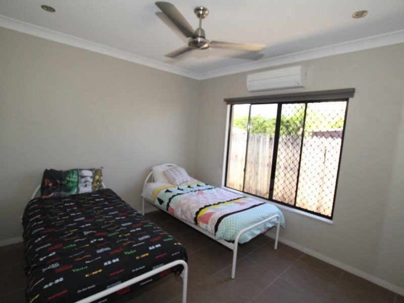 18 Voyager Street, South Mission Beach QLD 4852