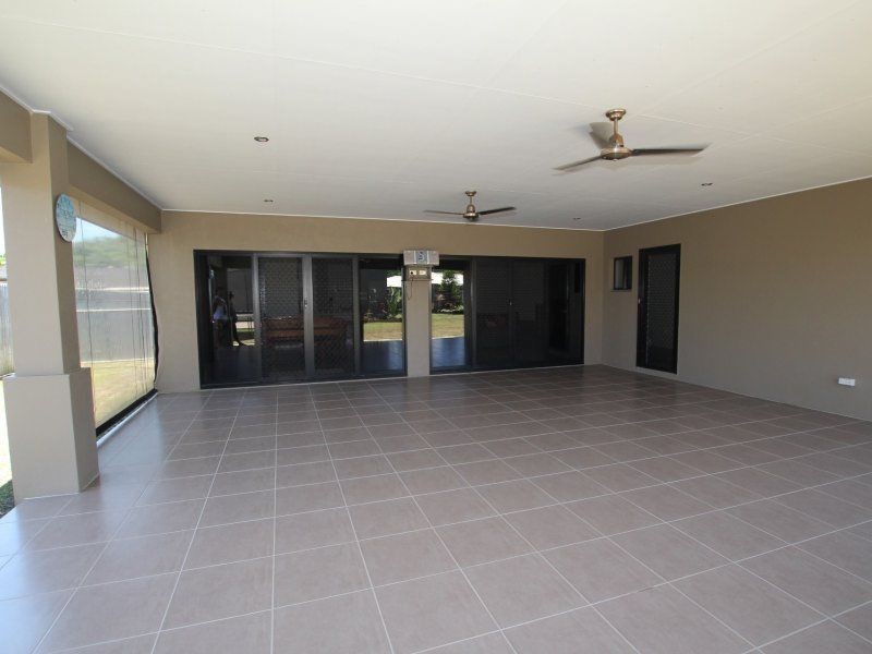 18 Voyager Street, South Mission Beach QLD 4852