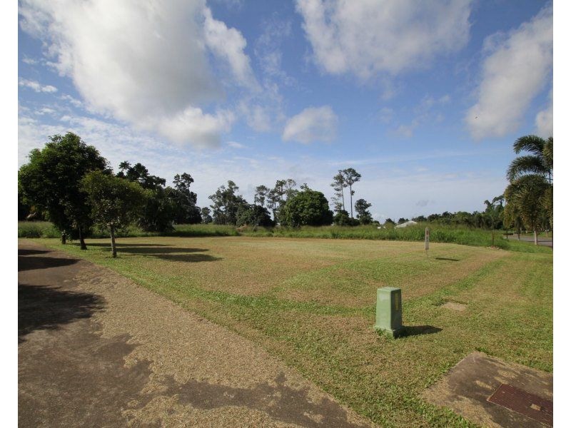 6 Casuarina Crescent, Mission Beach QLD 4852