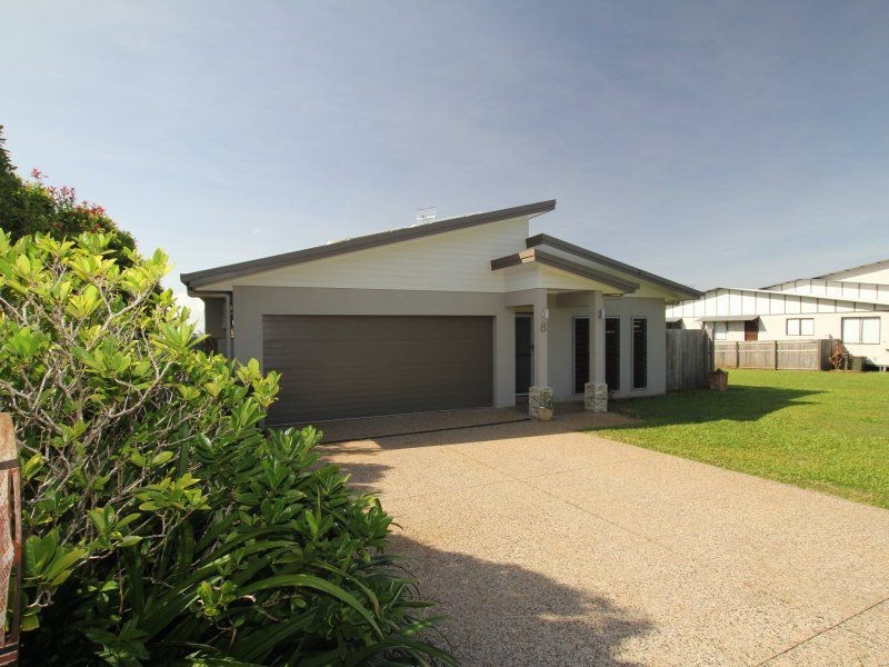 8 Rise Crescent, Mission Beach QLD 4852