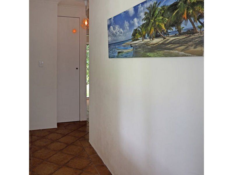 10 Commodore Street, South Mission Beach QLD 4852