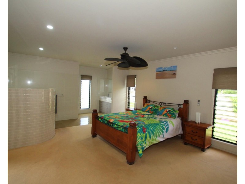 40 Conch Street, Mission Beach QLD 4852