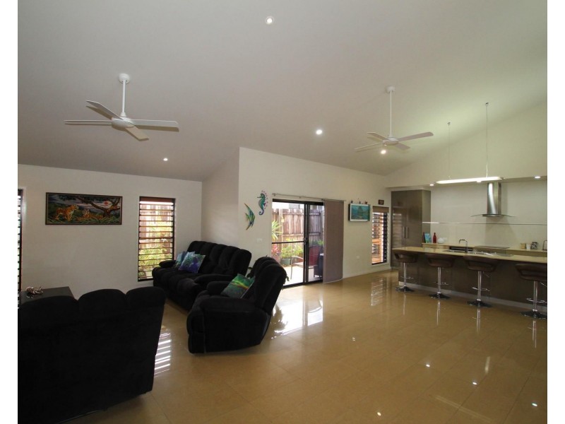 40 Conch Street, Mission Beach QLD 4852