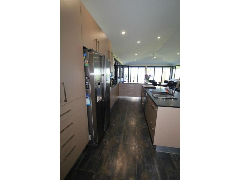 46 Kennedy Esplanade, South Mission Beach QLD 4852