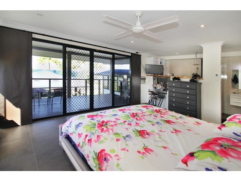 46 Kennedy Esplanade, South Mission Beach QLD 4852