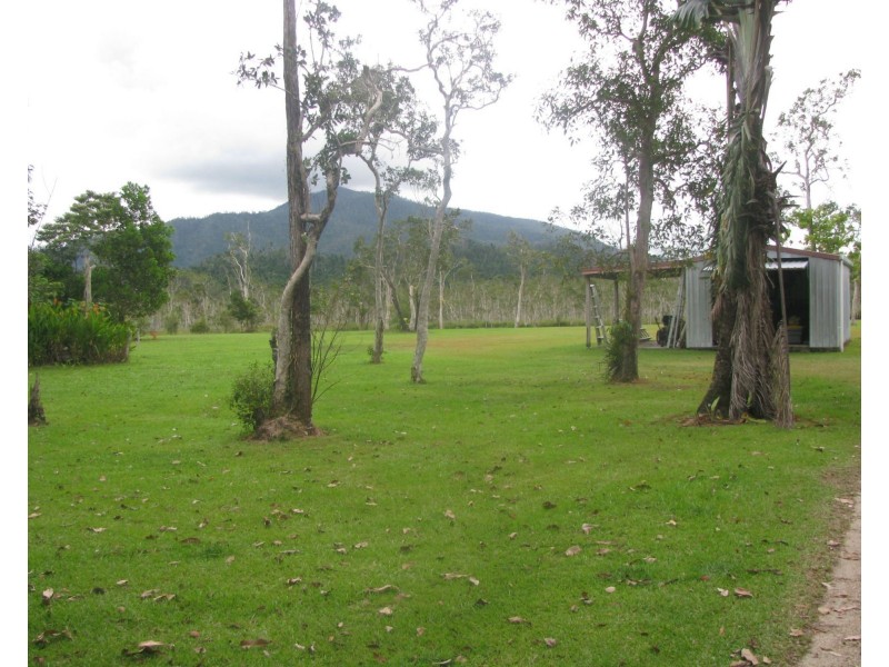 856 East Feluga Road, East Feluga QLD 4854