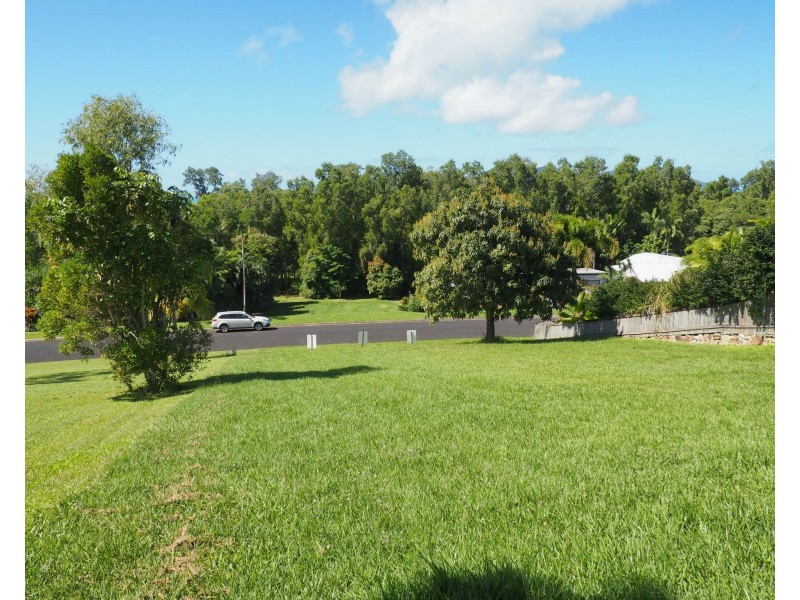 7 Dunkalli Crescent, Wongaling Beach QLD 4852