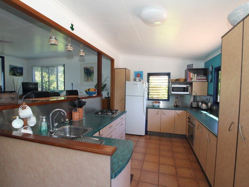27 Banfield Parade, Wongaling Beach QLD 4852