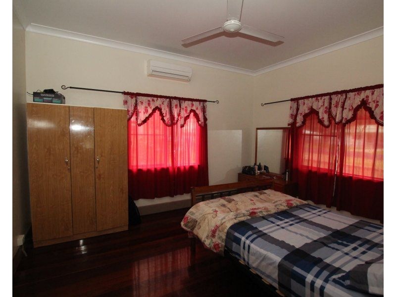 11 Thurles Street, Tully QLD 4854
