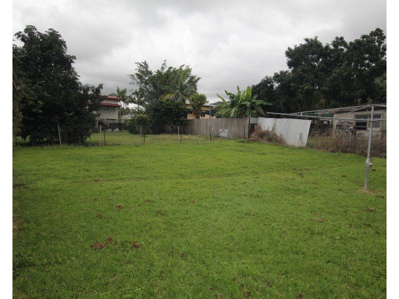 11 Thurles Street, Tully QLD 4854