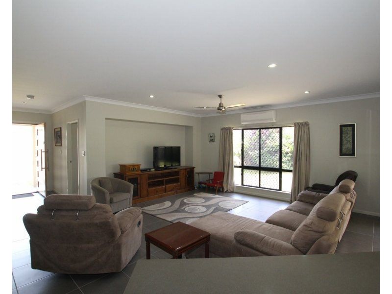 24 Clipper Court, South Mission Beach QLD 4852