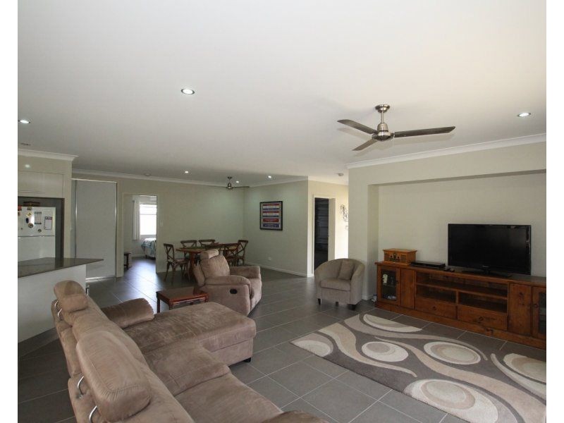 24 Clipper Court, South Mission Beach QLD 4852