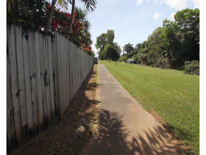 24 Clipper Court, South Mission Beach QLD 4852