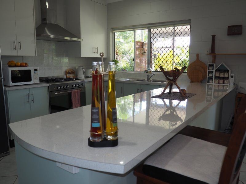 32 Holland Street, Wongaling Beach QLD 4852