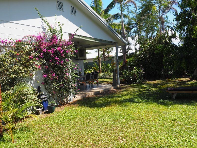 32 Holland Street, Wongaling Beach QLD 4852