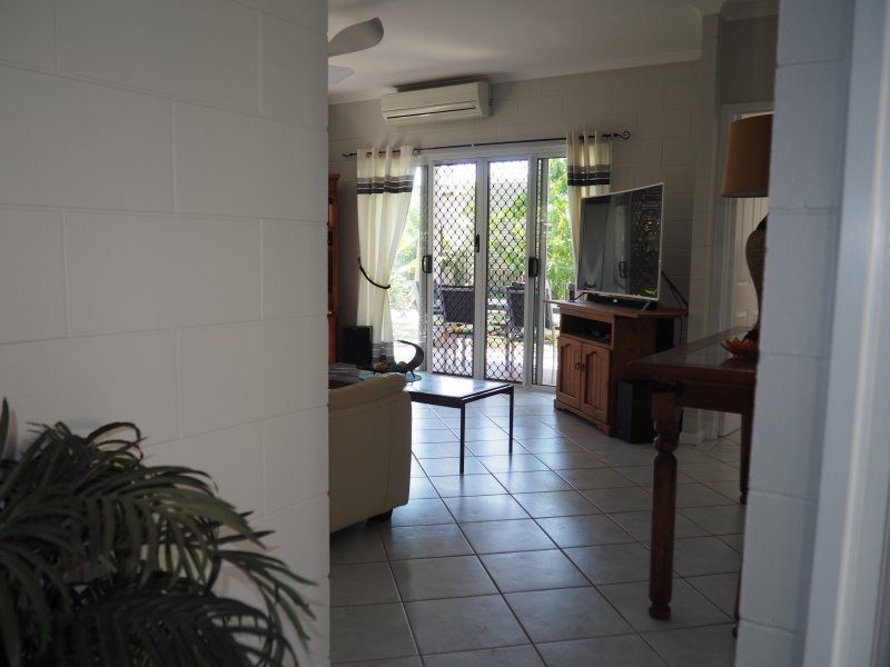 32 Holland Street, Wongaling Beach QLD 4852