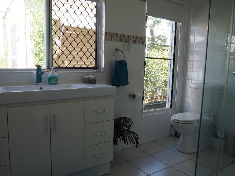 32 Holland Street, Wongaling Beach QLD 4852