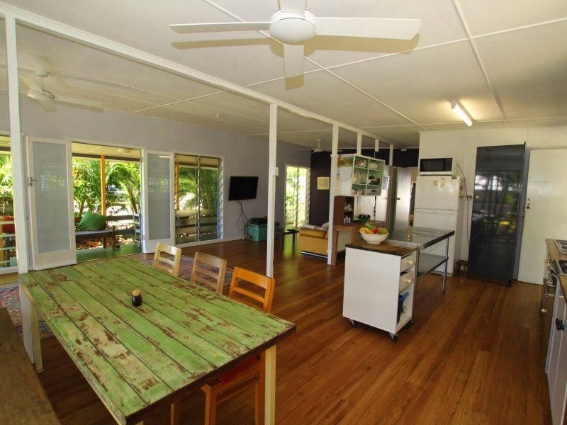 15 Cutten Street, Bingil Bay QLD 4852
