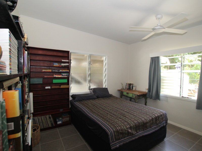 15 Cutten Street, Bingil Bay QLD 4852