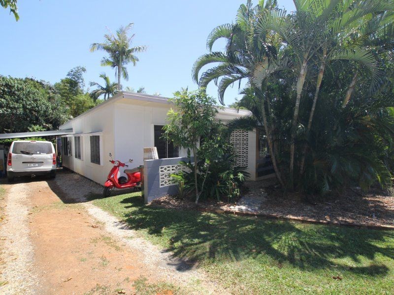 15 Cutten Street, Bingil Bay QLD 4852