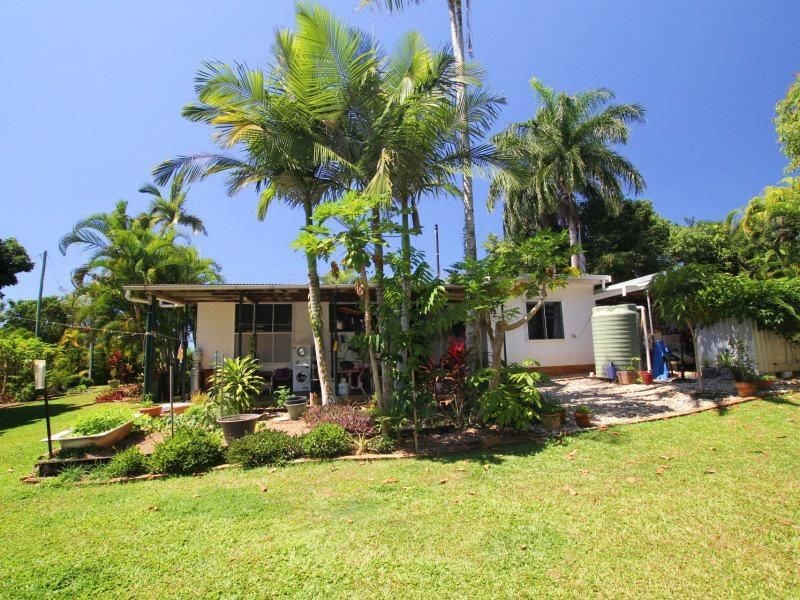 15 Cutten Street, Bingil Bay QLD 4852