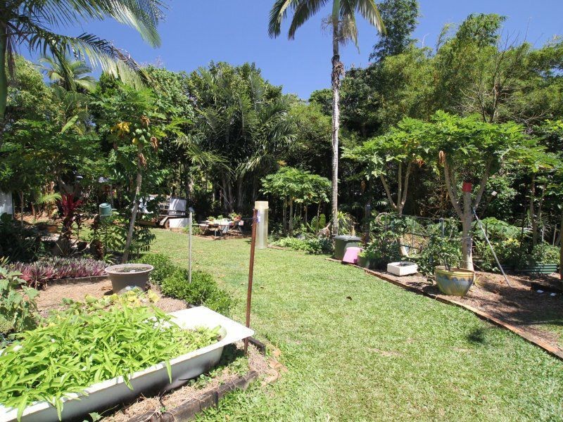 15 Cutten Street, Bingil Bay QLD 4852