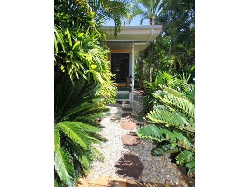 15 Cutten Street, Bingil Bay QLD 4852