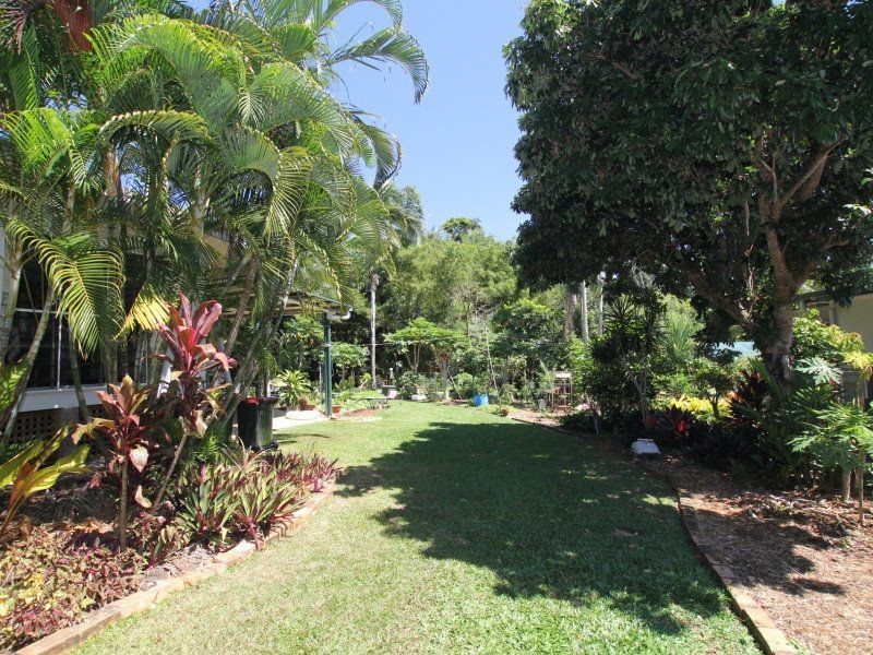 15 Cutten Street, Bingil Bay QLD 4852