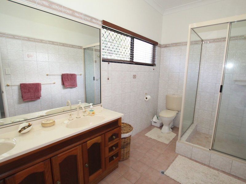 9 Leslie Lane, South Mission Beach QLD 4852