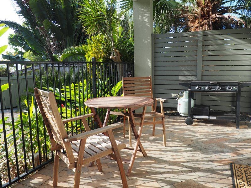 2/135 Reid Road, Wongaling Beach QLD 4852