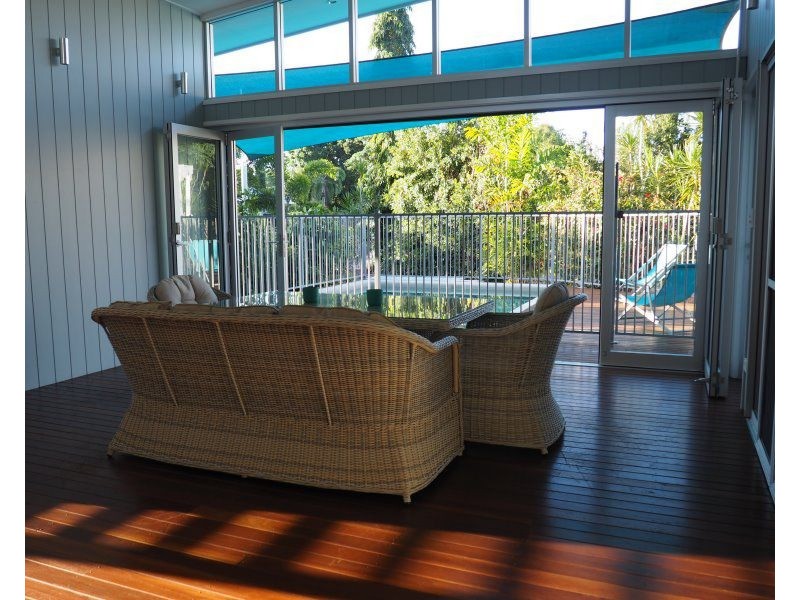 18 Southward Street, Mission Beach QLD 4852