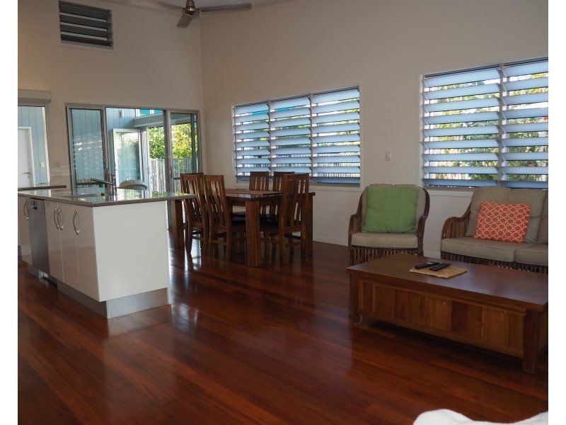 18 Southward Street, Mission Beach QLD 4852