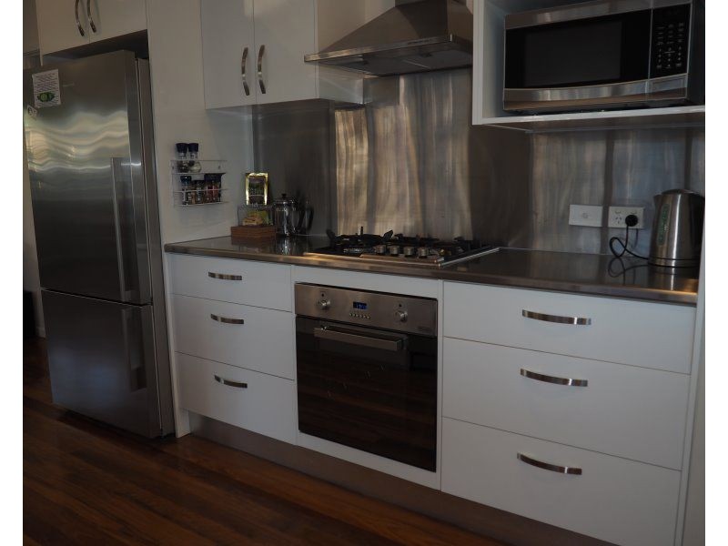 18 Southward Street, Mission Beach QLD 4852