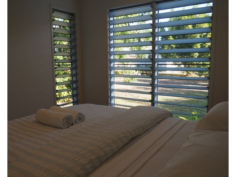 18 Southward Street, Mission Beach QLD 4852