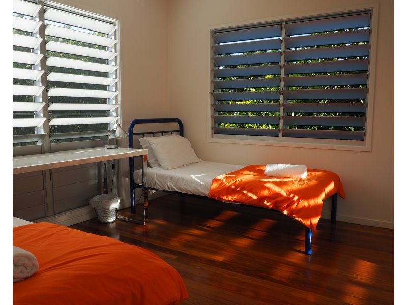 18 Southward Street, Mission Beach QLD 4852