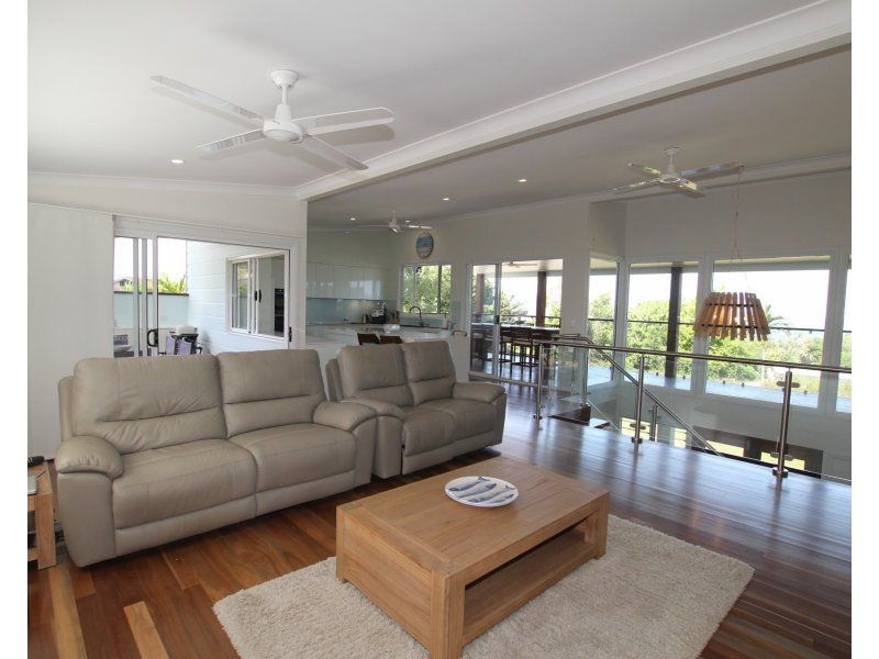 43 Mission Drive, South Mission Beach QLD 4852