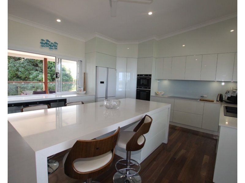 43 Mission Drive, South Mission Beach QLD 4852