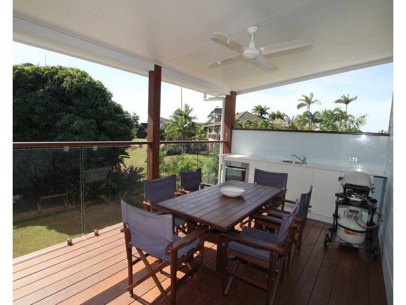 43 Mission Drive, South Mission Beach QLD 4852