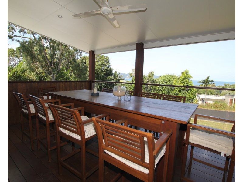 43 Mission Drive, South Mission Beach QLD 4852
