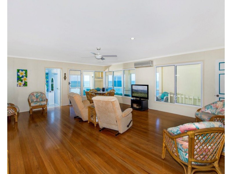 550 Etty Bay Road, Etty Bay QLD 4858