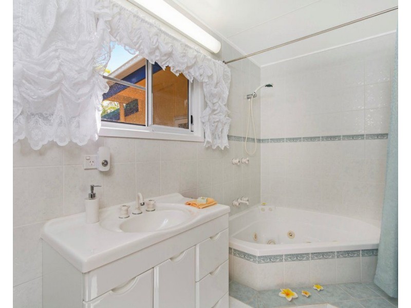 550 Etty Bay Road, Etty Bay QLD 4858