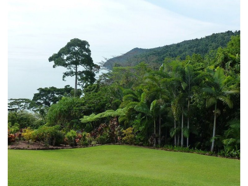 550 Etty Bay Road, Etty Bay QLD 4858