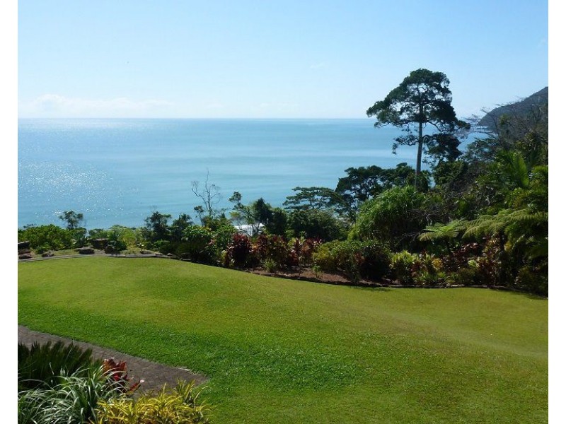 550 Etty Bay Road, Etty Bay QLD 4858