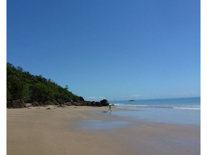 550 Etty Bay Road, Etty Bay QLD 4858